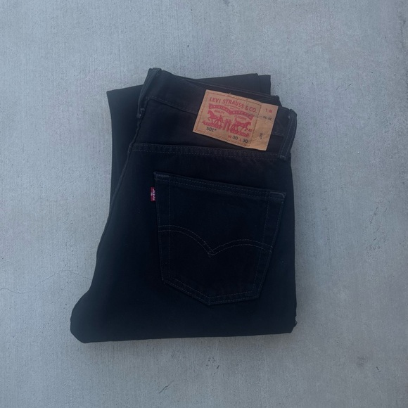 Black 501 Levi’s - Picture 5 of 6